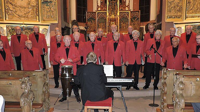 Der ZDF-Chor Mainz gab in der Lohrer Stadtpfarrkirche St. Michael ein bejubeltes Benefizkonzert. Der ZDF-Chor Mainz gab in der Lohrer Stadtpfarrkirche St. Michael ein bejubeltes Benefizkonzert.