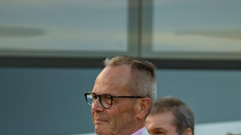 Wolfgang Illek - Wolfgang Illek aus Wildflecken ist seit fast 30 Jahren als Wahlhelfer engagiert. Wolfgang Illek - Wolfgang Illek aus Wildflecken ist seit fast 30 Jahren als Wahlhelfer engagiert.