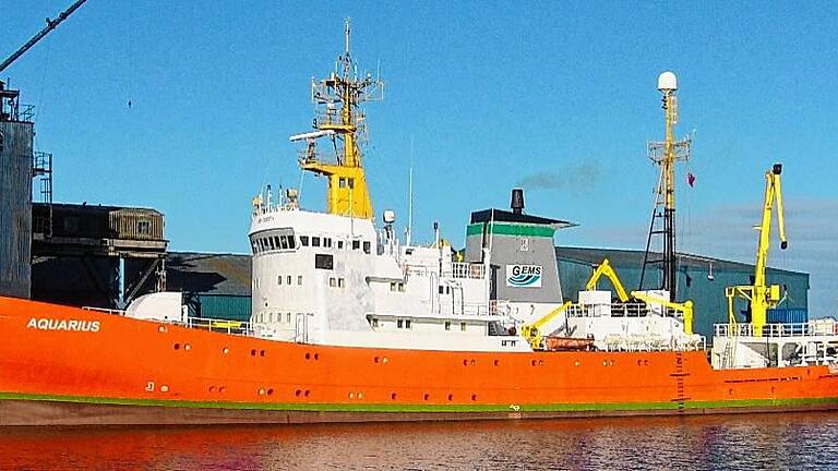 Die MS Aquarius nimmt Kurs auf das Mittelmeer.