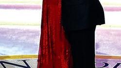 Die Inszenierung des &bdquo;First Couple&ldquo;: Amerikas Präsident Barack Obama und seine Frau Michelle gaben ein Bild der Harmonie ab beim Ball nach der Vereidigung.
