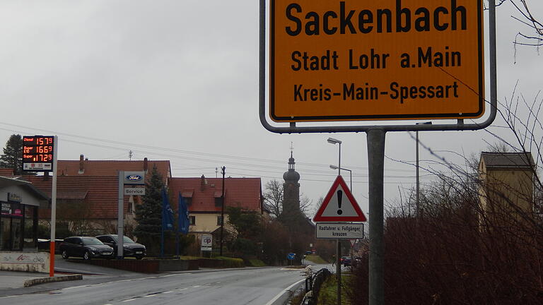 Umlandgemeinden wie Sackenbach kamen bei der Gemeindegebietsreform 1972 zu Lohr. Umlandgemeinden wie Sackenbach kamen bei der Gemeindegebietsreform 1972 zu Lohr.