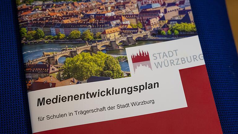 Ansicht auf den Medienentwicklungsplan, den das Schulreferat der Stadt Würzburg erstellt hat.