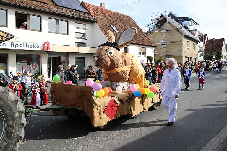 Der große Sandhas' steht für die Einwohner des Stadtteils, besonders aber für die Sendelbacher Faschingsnarren. Der große Sandhas' steht für die Einwohner des Stadtteils, besonders aber für die Sendelbacher Faschingsnarren. 