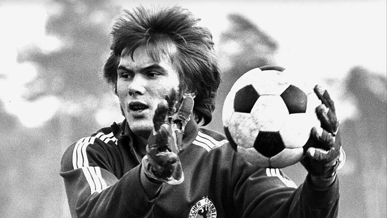 Sechs A-Länderspiele hat Norbert Nigbur in seiner Vita. Für den FC Schalke 04 stand er in knapp 400, für Hertha BSC in gut 100 Bundesliga-Spielen im Tor.