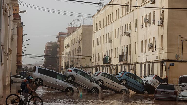 Überflutungen in Spanien       -  Es war ein Jahrhundert-Unwetter.