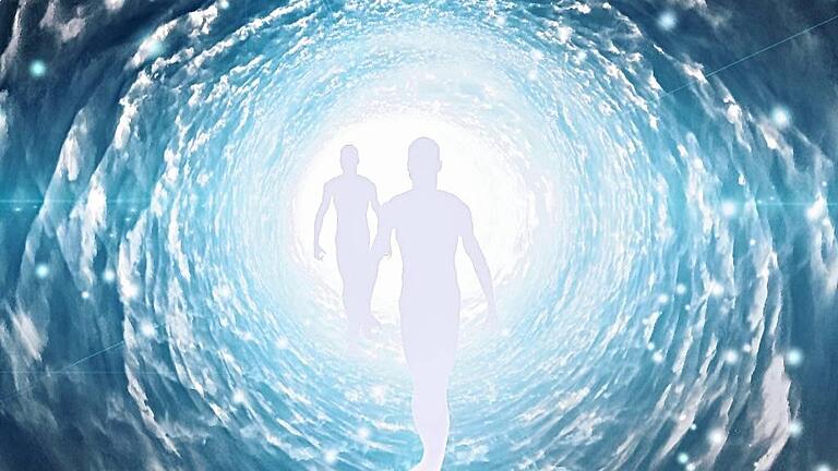 Tunnel of Light with figures       -  Das Erleben eines Komapatienten hat die Schriftstellerin Nina George in ihrem neuen Buch thematisiert.