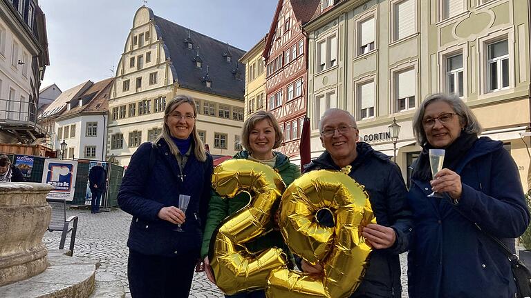 Für Susanne Kornacker (Iphofen), Andrea Deschner (Effeldorf/Leinach), Richard Waigandt (Nenzenheim) und Margarita Alberding (Kitzingen) ist der 29. Februar ein Tag zum Freuen. Für Susanne Kornacker (Iphofen), Andrea Deschner (Effeldorf/Leinach), Richard Waigandt (Nenzenheim) und Margarita Alberding (Kitzingen) ist der 29. Februar ein Tag zum Freuen.