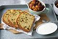 Blumenkohl mit Texas-Toast       -  Außen knusprig, innen weich: Texas-Toast verdient als Beilage mehr Beachtung, findet Food-Bloggerin Mareike Pucka. Hier serviert mit würzigen Blumenkohlröschen.