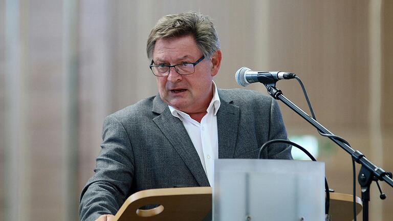 Der ehemalige Staatssekretär Gerhard Eck (CSU) wohnte seit 2020 mehr als der Hälfte der Kreistagssitzungen nicht bei. Der ehemalige Staatssekretär Gerhard Eck (CSU) wohnte seit 2020 mehr als der Hälfte der Kreistagssitzungen nicht bei.