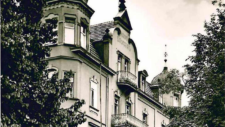 Diese Postkarte aus der Sammlung Josef Bötsch zeigt das 'Haus Sanitas', damals Bergmannstraße 2, heute Nummer 3. Dort haben vor 46 Jahren Terroristen der RAF Unterschlupf gefunden. Repro: Stadtarchiv Bad Kissingen - Diese Postkarte aus der Sammlung Josef Bötsch zeigt das 'Haus Sanitas', damals Bergmannstraße 2, heute Nummer 3. Dort haben vor 46 Jahren Terroristen der RAF Unterschlupf gefunden. Repro: Stadtarchiv Bad Kissingen Diese Postkarte aus der Sammlung Josef Bötsch zeigt das 'Haus Sanitas', damals Bergmannstraße 2, heute Nummer 3. Dort haben vor 46 Jahren Terroristen der RAF Unterschlupf gefunden. Repro: Stadtarchiv Bad Kissingen - Diese Postkarte aus der Sammlung Josef Bötsch zeigt das 'Haus Sanitas', damals Bergmannstraße 2, heute Nummer 3. Dort haben vor 46 Jahren Terroristen der RAF Unterschlupf gefunden. Repro: Stadtarchiv Bad Kissingen
