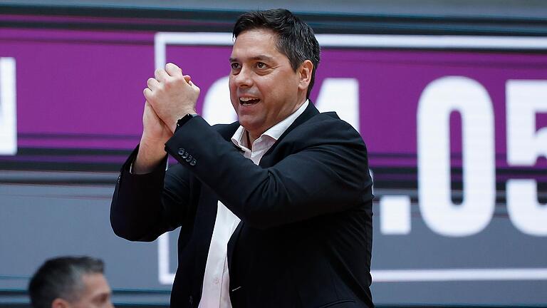 Es deutet vieles darauf hin, dass Sasa Filipovski auch in der kommenden Saison die sportlichen Geschicke bei den Würzburg Baskets lenken wird.