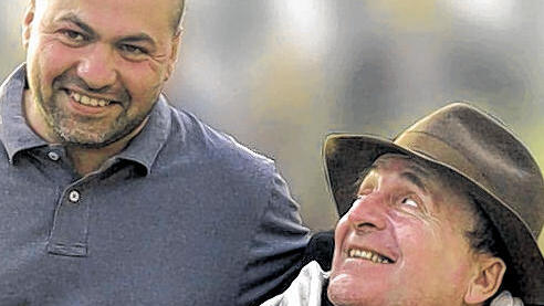 Ziemlich beste Freunde in echt: Pfleger Abdel Sellou (links) und Philippe Pozzo di Borgo.
