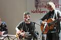 Lisa und Stefan Wacker (von links) sprangen Dagmar Richter (rechts) zur Seite und unterstützten sie spontan musikalisch bei der 9. Auflage der beliebten 'Nacht der spirituellen Lieder'.