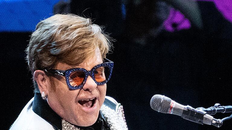 Elton John.jpeg       -  Superstar Elton John spielte im Rahmen seiner 'Farewell Yellow Brick Road Tour 2023' in der Münchener Olympiahalle.