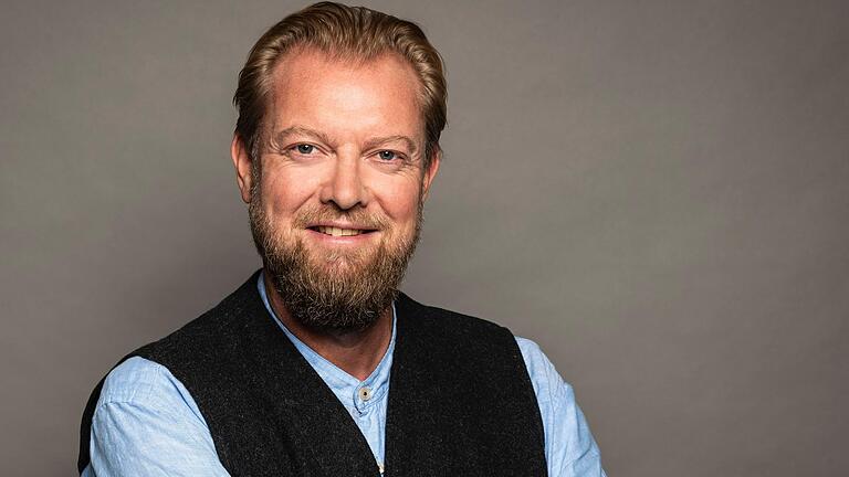 'Weg vom Ich-Arbeitsplatz, hin zum Wir-Arbeitsplatz': Daniel Rüttiger, Psychologe und Geschäftsführer der Firma Büroforum in Würzburg 'Weg vom Ich-Arbeitsplatz, hin zum Wir-Arbeitsplatz': Daniel Rüttiger, Psychologe und Geschäftsführer der Firma Büroforum in Würzburg