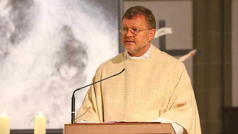 Jürgen Vorndran ist seit September 2020 Generalvikar im Bistum Würzburg. Jürgen Vorndran ist seit September 2020 Generalvikar im Bistum Würzburg.