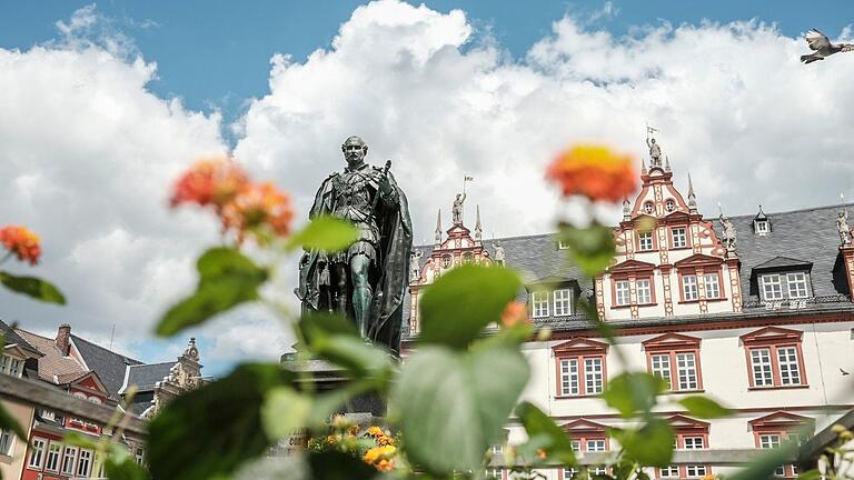 Coburg bietet eine schöne Mischung aus Kunst, Kultur, Lebenslust und Genuss. Coburg bietet eine schöne Mischung aus Kunst, Kultur, Lebenslust und Genuss. 