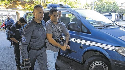 Südsee-Mord - Für den Mord an dem deutschen Segler Stefan Ramin und den Angriff auf dessen Würzburger Freundin Heike Dorsch im Jahr 2011 muss Arihano Haiti 28 Jahre hinter Gitter. Südsee-Mord - Für den Mord an dem deutschen Segler Stefan Ramin und den Angriff auf dessen Würzburger Freundin Heike Dorsch im Jahr 2011 muss Arihano Haiti 28 Jahre hinter Gitter.