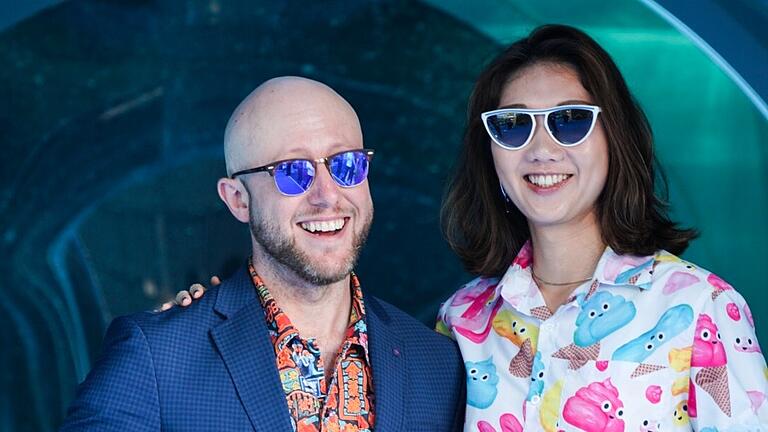 Alex Weimer aus Hundsbach arbeitet als Filmproduzent in Berlin und Los Angeles: Das Bild zeigt ihn mit seiner Ehefrau Chunzi Wang bei der Premiere von 'The Meg'. Alex Weimer aus Hundsbach arbeitet als Filmproduzent in Berlin und Los Angeles: Das Bild zeigt ihn mit seiner Ehefrau Chunzi Wang bei der Premiere von 'The Meg'.