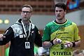Will doch nicht zu den Wölfen wechseln: Kreisläufer Tilman Pröhl (rechts) vom Drittligisten VfL Eintracht Hagen (hier mit Trainer Niels Pfannenschmidt) möchte seinen Zweijahresvertrag beim Handball-Zweitligisten Rimpar vor Dienstantritt wieder aufheben.&nbsp;