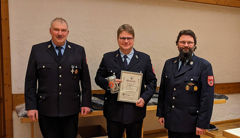 Auf dem Foto 1. Vorsitzender Lothar Link, Christian Bauer, 1. Kommandant Kilian Memmel. Auf dem Foto 1. Vorsitzender Lothar Link, Christian Bauer, 1. Kommandant Kilian Memmel.