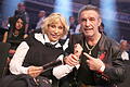«Das Sommerhaus der Stars» - Rene Weller und Maria.jpeg       -  «Das Sommerhaus der Stars» - Rene Weller und Maria ARCHIV - Der ehemalige Box-Profi Rene Weller und seine Frau Maria kommen am 09.05.2015 in Frankfurt am Main (Hessen) zum Kampf um den Titel der World Boxing Association (WBA) im Supermittelgewicht. Vom 13.07.2016 an schickt RTL «Das Sommerhaus der Stars» auf den Sender. Eine Art luftigere Variation bekannter Reality- und Gameshow-Formate - mit dabei auch Wellter und seine Frau. Foto: Fredrik von Erichsen/dpa (zu dpa '«Kasalla» vorprogrammiert: RTL pfercht Promi-Paare zusammen' vom 11.07.2016) +++ dpa-Bildfunk +++AGENTURBILD DPA picture-alliance.com picture alliance dpa-archiv dpa-langzeitarchiv