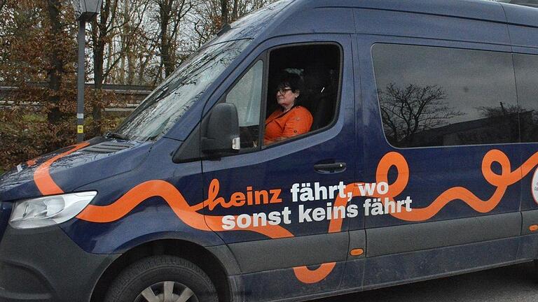 Der Shuttlebus „Callheinz“ gehört im östlichen Grabfeld zum Straßenbild. Für das Pilotprojekt des Landkreises Bad Kissingen in Münnerstadt haben sich noch keine Anbieter für den neuen Bereich des öffentlichen Nahverkehrs gefunden. - Der Shuttlebus „Callheinz“ gehört im östlichen Grabfeld zum Straßenbild. Für das Pilotprojekt des Landkreises Bad Kissingen in Münnerstadt haben sich noch keine Anbieter für den neuen Bereich des öffentlichen Nahverkehrs gefunden. Der Shuttlebus „Callheinz“ gehört im östlichen Grabfeld zum Straßenbild. Für das Pilotprojekt des Landkreises Bad Kissingen in Münnerstadt haben sich noch keine Anbieter für den neuen Bereich des öffentlichen Nahverkehrs gefunden. - Der Shuttlebus „Callheinz“ gehört im östlichen Grabfeld zum Straßenbild. Für das Pilotprojekt des Landkreises Bad Kissingen in Münnerstadt haben sich noch keine Anbieter für den neuen Bereich des öffentlichen Nahverkehrs gefunden.