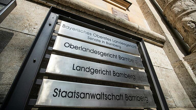 Am Landgericht Bamberg muss sich ab 28. November ein Mann aus Zeil unter anderem wegen versuchten Mordes an seinem rund zwei Monate alten Sohn verantworten.