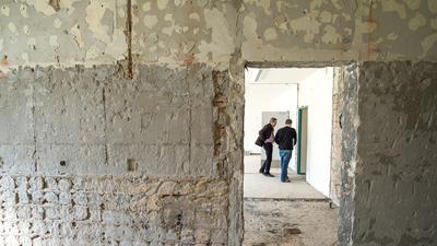 Der Umbau der Ledward-Kaserne zur Erstaufnahme-Einrichtung verzögert sich. Der Umbau der Ledward-Kaserne zur Erstaufnahme-Einrichtung verzögert sich.