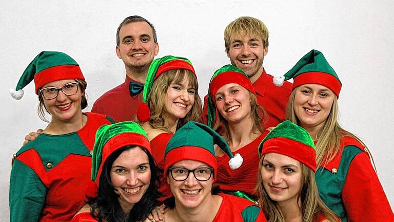 Schauspieler, Sänger, Tänzer: Die Gruppe „Schweinfurter Showkonzept“ führt demnächst das Musical „Weihnachten für Jedermann“ von Monika Brand auf. Im Bild die Schauspieler, Sänger und Tänzer. In der unteren Reihe, von links: Monika Brand, Stefanie Schloßbauer und Carina Hofmann; in der zweiten Reihe, von links: Julia Dietz, Philipp Hoffelner, Johanna Puzik, Stefanie Schmitt, Tobias Raßdörfer und Simone Hirt. Schauspieler, Sänger, Tänzer: Die Gruppe „Schweinfurter Showkonzept“ führt demnächst das Musical „Weihnachten für Jedermann“ von Monika Brand auf. Im Bild die Schauspieler, Sänger und Tänzer. In der unteren Reihe, von links: Monika Brand, Stefanie Schloßbauer und Carina Hofmann; in der zweiten Reihe, von links: Julia Dietz, Philipp Hoffelner, Johanna Puzik, Stefanie Schmitt, Tobias Raßdörfer und Simone Hirt.
