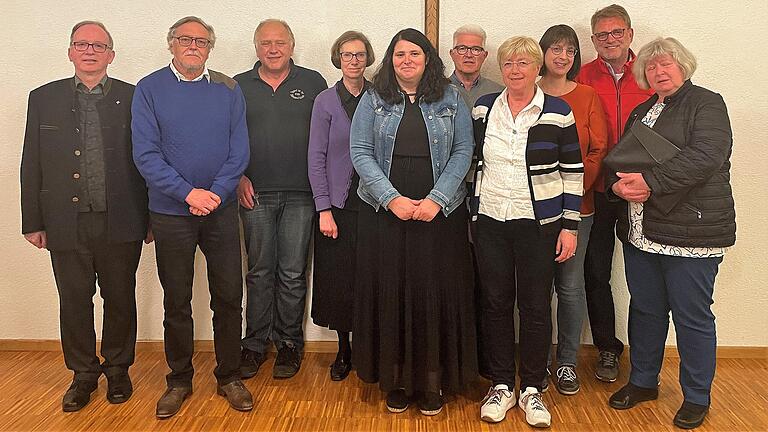 Auf dem Foto von links: Pfarrer Thomas Keßler, Günter Henneberger, Peter Heinrich, Eva-Maria Seifert, Katja Rödiger, Armin Schäfer, Rita Scheuplein, Andrea Dinkel, Helmut Hornung, Carola Kroczek. Auf dem Bild fehlen Andrea Nöth und Dr. Wolfgang Heuring. Auf dem Foto von links: Pfarrer Thomas Keßler, Günter Henneberger, Peter Heinrich, Eva-Maria Seifert, Katja Rödiger, Armin Schäfer, Rita Scheuplein, Andrea Dinkel, Helmut Hornung, Carola Kroczek. Auf dem Bild fehlen Andrea Nöth und Dr. Wolfgang Heuring.