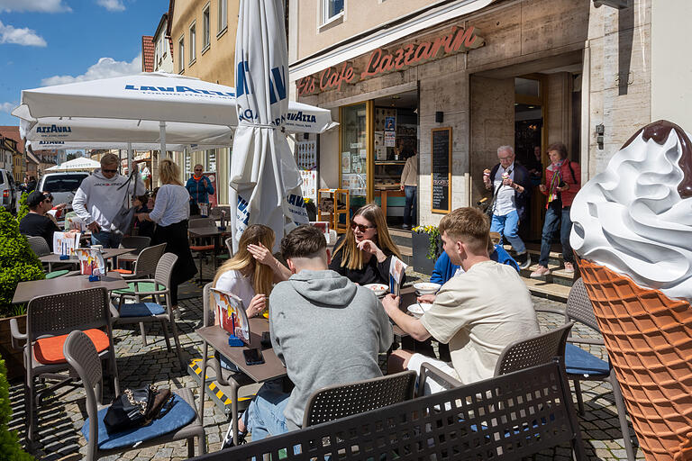 Die Empfehlung des Hauses ist beim Eis Cafe Lazzarin in Haßfurt die Sorte Stracciatella.&nbsp;