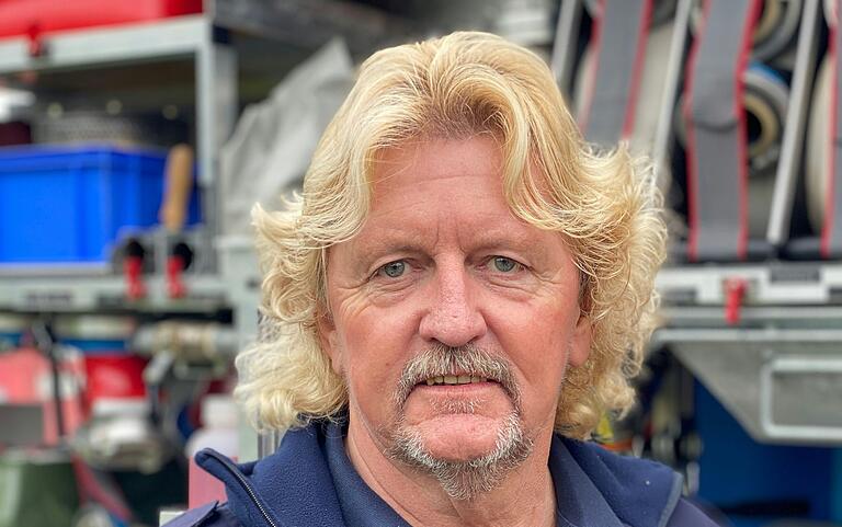 Horst Walter (64) hat im Jahr 2000 seine Zusatzausbildung zum First Responder abgelegt. Er ist aktiver Feuerwehrmann und Vorsitzender der Freiwilligen Feuerwehr Uettingen.