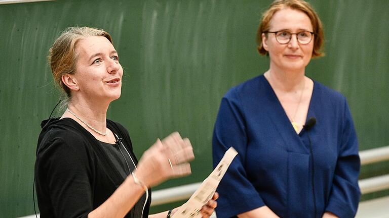 Beispielgebend: Die beiden Professorinnen Anne Simmenroth (links) und Ildikó Gágyor übernahmen vor drei Jahren den Lehrstuhl für Allgemeinmedizin an der Uni Würzburg als Doppelspitze.