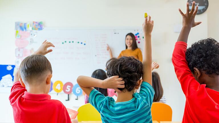 Die Jugendsozialarbeit an den Schulen in Main-Spessart wird weiter ausgebaut (Symbolbild). Die Jugendsozialarbeit an den Schulen in Main-Spessart wird weiter ausgebaut (Symbolbild).