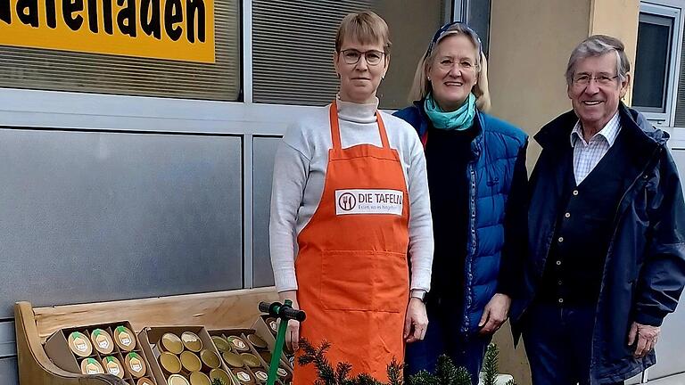 Auf dem Foto (von links): Claudia Baumann, Heike Wachholtz, Wolfgang Schilling.
