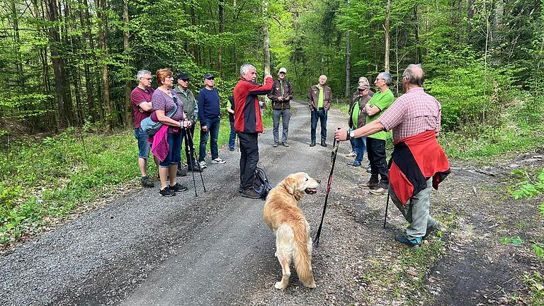 Wanderung im Vorfeld der Hauptveranstaltung: Heinz Austen führte von Unterpreppach nach Ebern.