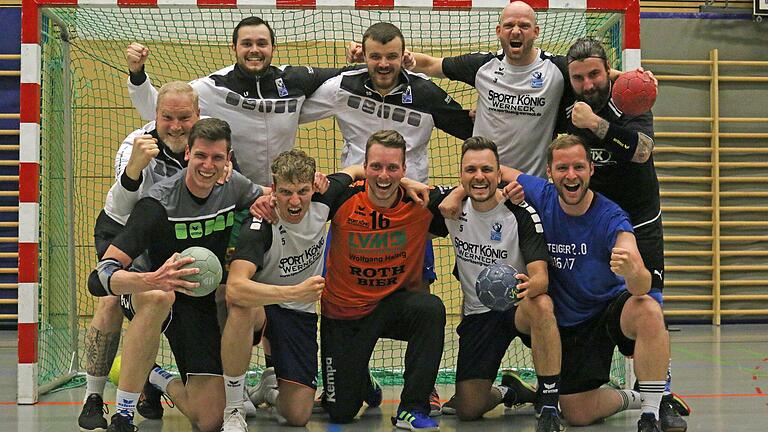 Die Mannschaft des MHV Schweinfurt war schon unter der Woche im Training hoch motiviert. Am Sonntagnachmittag geht es in Kitzingen gegen die HSG Mainfranken um die Staffel-Meisterschaft in der Bezirksoberliga Die Mannschaft des MHV Schweinfurt war schon unter der Woche im Training hoch motiviert. Am Sonntagnachmittag geht es in Kitzingen gegen die HSG Mainfranken um die Staffel-Meisterschaft in der Bezirksoberliga