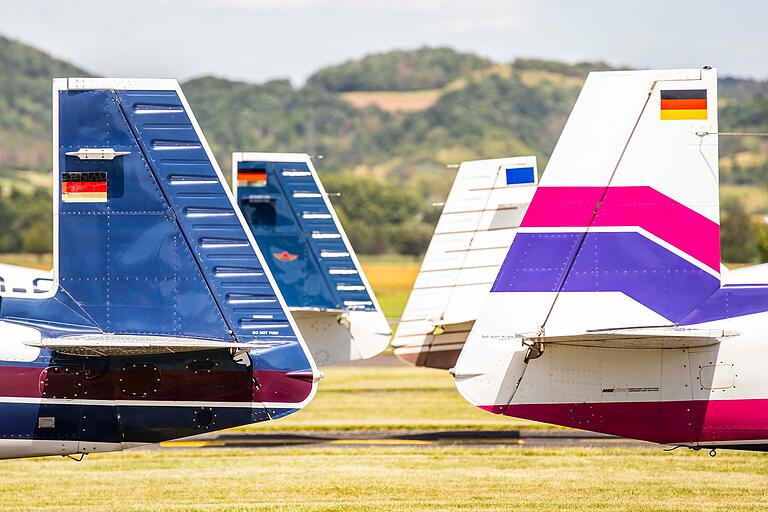 Wenn der Flugplatz Haßfurt tatsächlich so wichtig ist, warum übernimmt der Freistaat dann nicht die Kosten der Flugsicherung? Das fragt zum Beispiel die SPD. Wenn der Flugplatz Haßfurt tatsächlich so wichtig ist, warum übernimmt der Freistaat dann nicht die Kosten der Flugsicherung? Das fragt zum Beispiel die SPD.