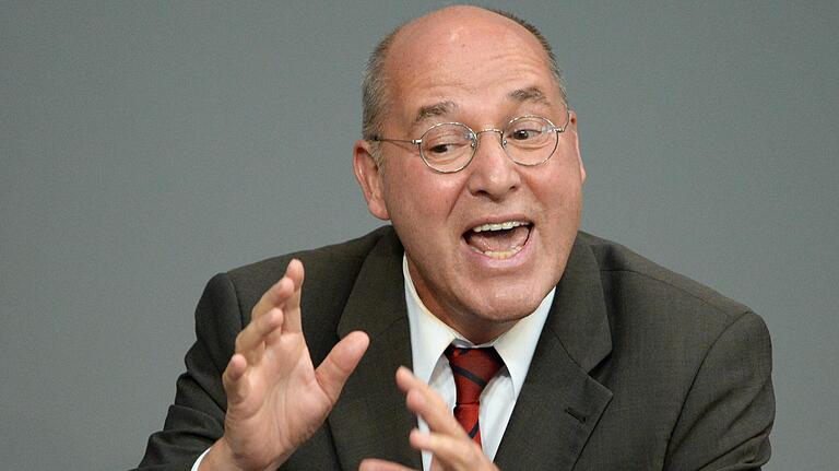 Gregor Gysi als Linken-Fraktionsvorsitzender Anfang September 2013 bei einer Rede im Bundestag. Gregor Gysi als Linken-Fraktionsvorsitzender Anfang September 2013 bei einer Rede im Bundestag. 