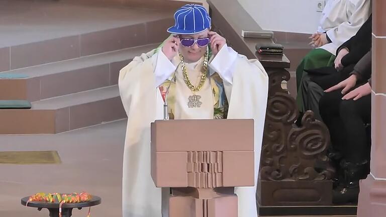 Thomas Eschenbachers Predigt-Rap ist ein Renner in den Sozialen Medien. Thomas Eschenbachers Predigt-Rap ist ein Renner in den Sozialen Medien.