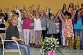 Mit einem Lied verabschiedeten sich die Schüler der Grundschule von Konrektorin Simone Heinz.
