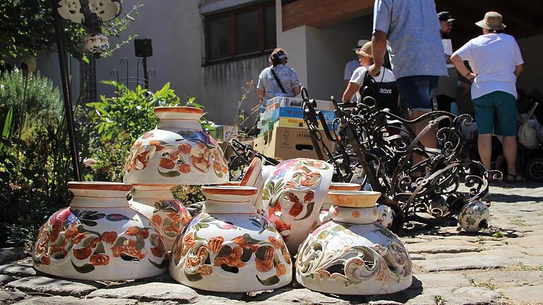Auf zur Schnäppchenjagd! Zum dritten Mal finden am Sonntag in Gerolzhofen die Garten- und Hofflohmärkte statt. Auf zur Schnäppchenjagd! Zum dritten Mal finden am Sonntag in Gerolzhofen die Garten- und Hofflohmärkte statt. 