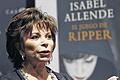 Die Autorin und ihr Buch: Isabel Allende bei der Vorstellung von &bdquo;El juego de Ripper&ldquo;.