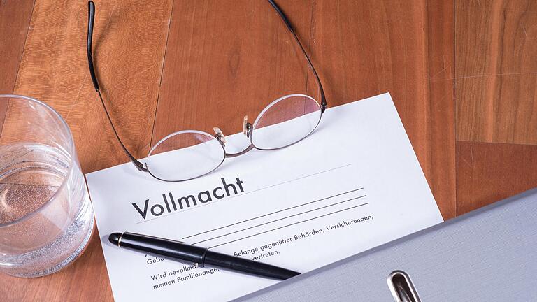 Eine Vollmacht für finanzielle Angelegenheiten wird von Experten empfohlen. - Eine Vollmacht für finanzielle Angelegenheiten wird von Experten empfohlen. Eine Vollmacht für finanzielle Angelegenheiten wird von Experten empfohlen. - Eine Vollmacht für finanzielle Angelegenheiten wird von Experten empfohlen.