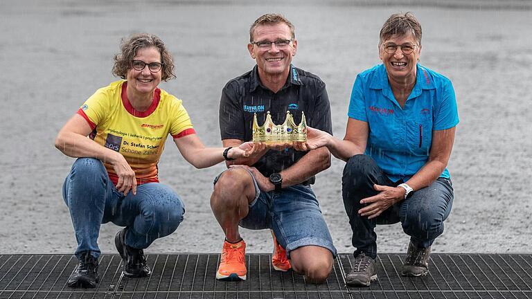 Friederike Reiser-Dobler (links) leitete den Verein 2023, dieses Jahr ist Jürgen Höfling (Mitte) dran und im nächsten Jahr wird der Posten voraussichtlich an Christiane Gössl (rechts) übergehen.