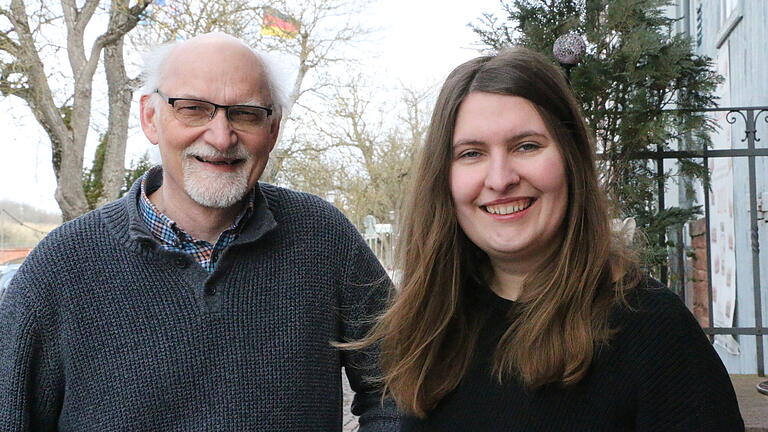 Es ist auch ein Generationenwechsel: Redaktionsleiter Joachim Spies (61) geht in Ruhestand, Carolin Schulte (29) übernimmt die Leitung der Main-Spessart-Redaktion. Es ist auch ein Generationenwechsel: Redaktionsleiter Joachim Spies (61) geht in Ruhestand, Carolin Schulte (29) übernimmt die Leitung der Main-Spessart-Redaktion.