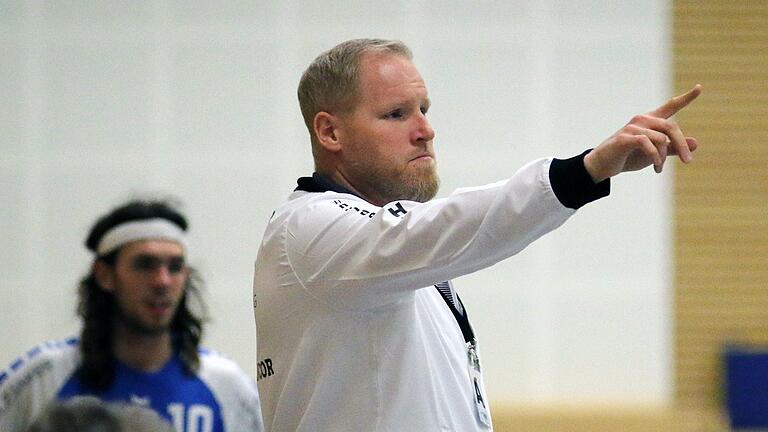 Unterfrankens Handballer begrüßen die Entscheidung des Verbandes, die Saison abzubrechen. Marcus Thalhäuser, Sportlicher Leiter beim MHV Schweinfurt, hofft nun darauf, dass die Handballer 'ähnlich wie im vergangenen Jahr' ab Mai wieder im Freien trainieren können.