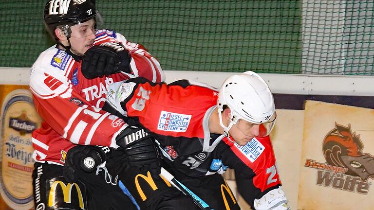 Domantas Cypas (rechts) von den Kissinger Wölfen gilt als bester Verteidiger der Liga. Der Litauer lebt für den Sport Eishockey.Hopf       -  Domantas Cypas (rechts) von den Kissinger Wölfen gilt als bester Verteidiger der Liga. Der Litauer lebt für den Sport Eishockey.Hopf