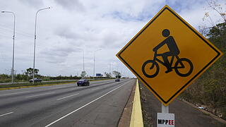 Mit dem Fahrrad auf die Autobahn? In Kolumbien und Venezuela kein Problem!